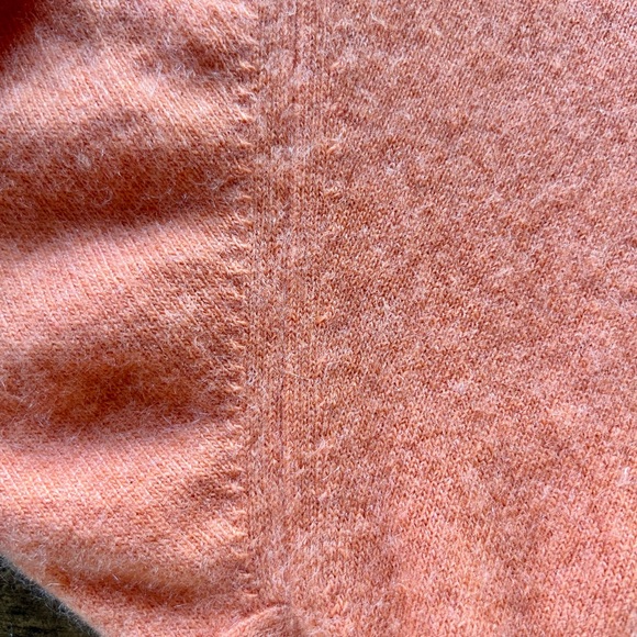 ****SOLD**** Vintage Cashmere Sweater / Pringle of Scotland - Picture 6 of 12